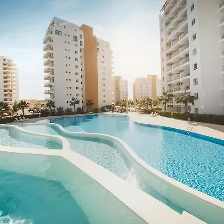 Family 1 Bedroom דירה